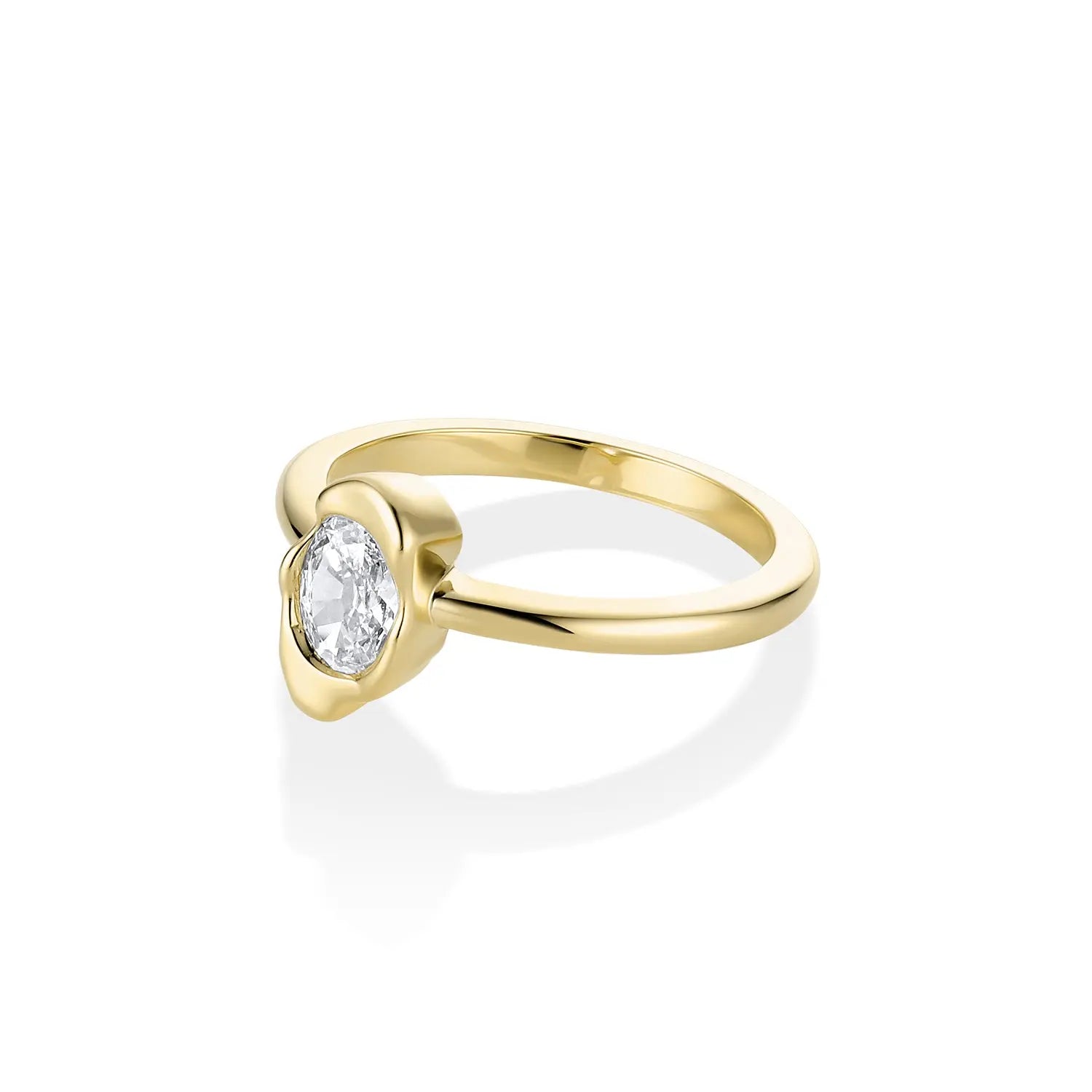 0.40ct Oval Diamond Abstract Bezel Ring side view