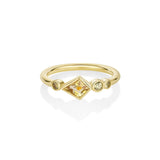 0.57ct Montana Sapphire Kite Linear Band [Yellow Gold]
