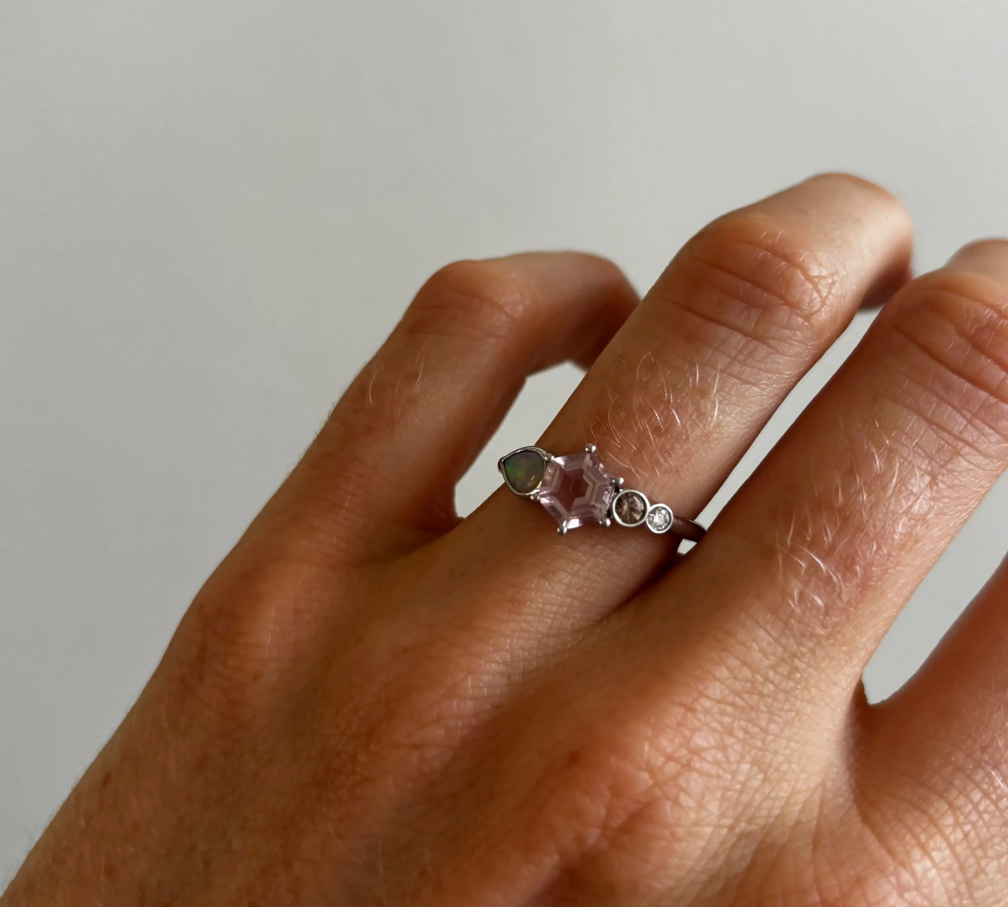 0.74ct Morganite Hexagon and Opal Linear Ring [on hand]