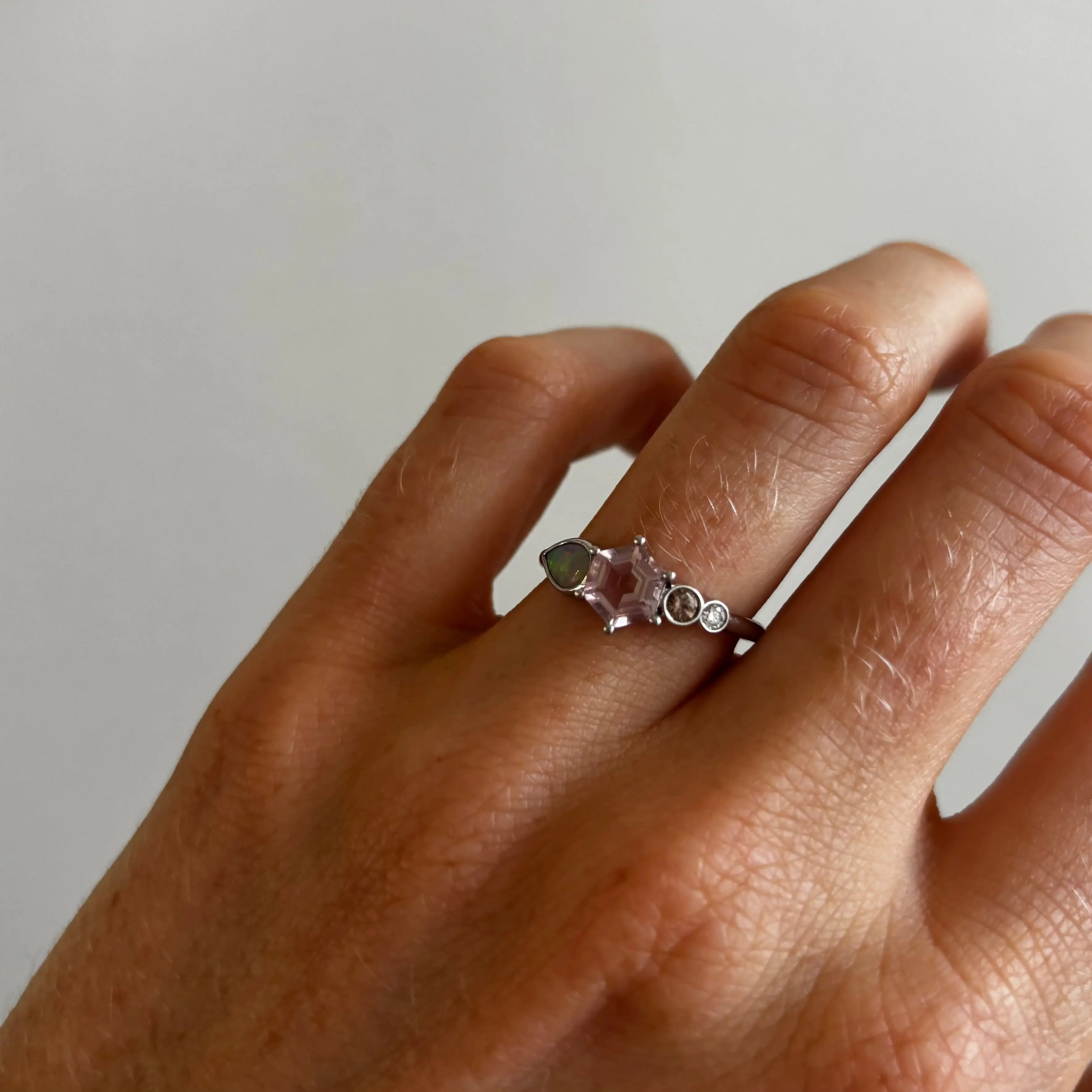 0.74ct Morganite Hexagon and Opal Linear Ring [on hand]