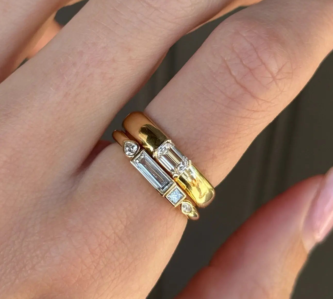 0.32ctw White Diamond 4 Shaped Linear Band On hand