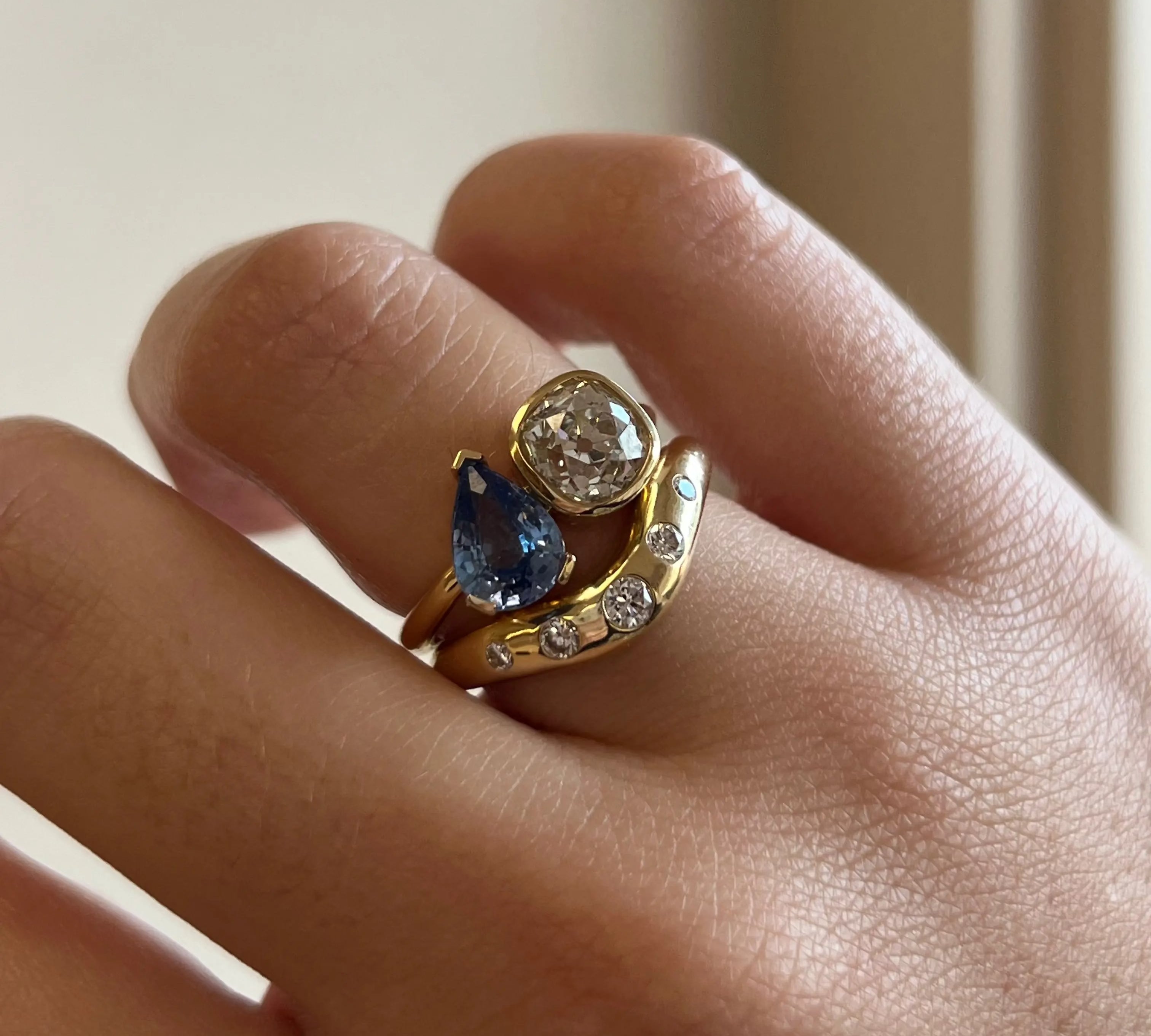 1.46ct Old Mine Diamond & 1.52ct Sapphire Chloe [on hand]