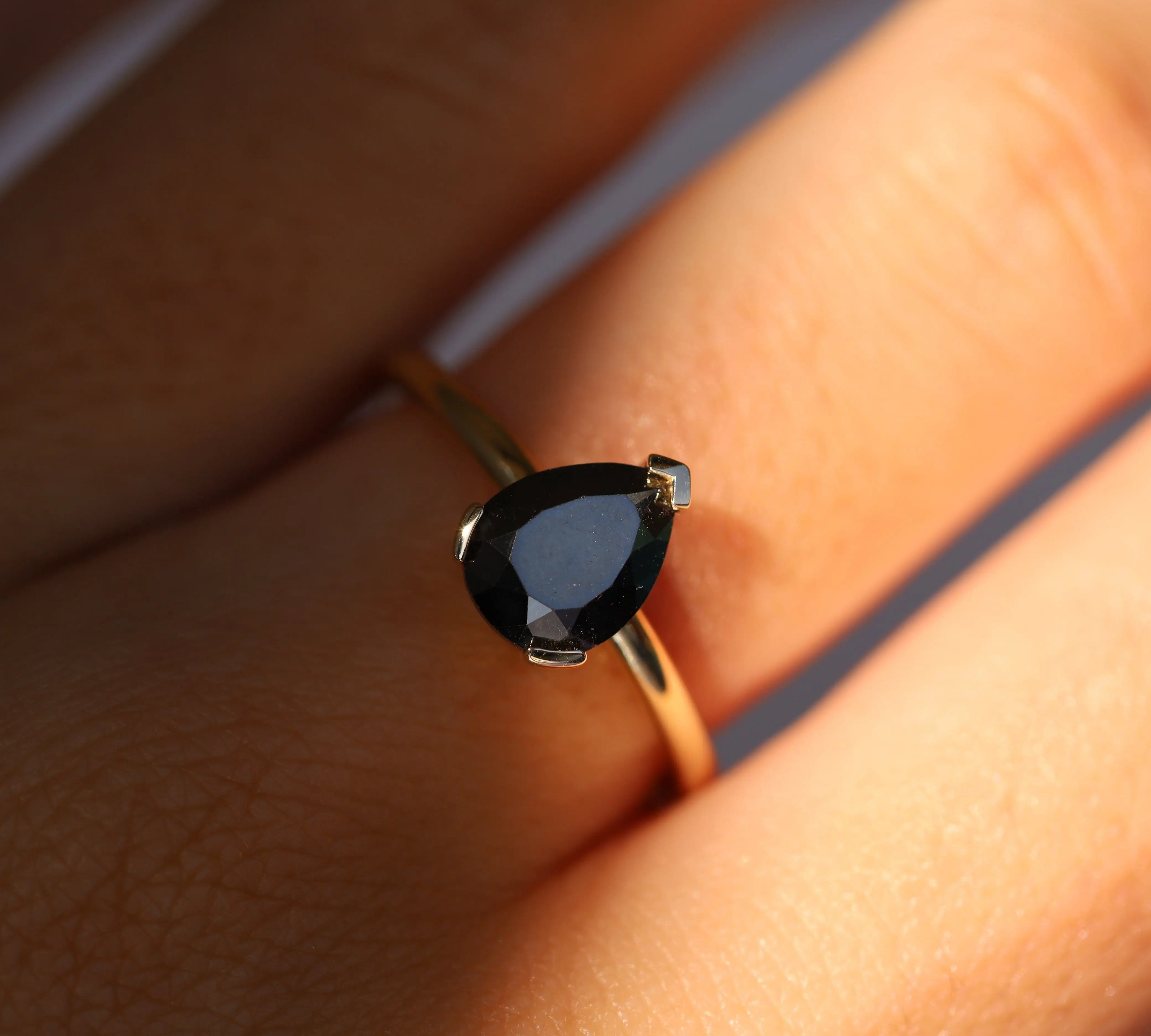 2.22ct Black Diamond Sloane [on hand]