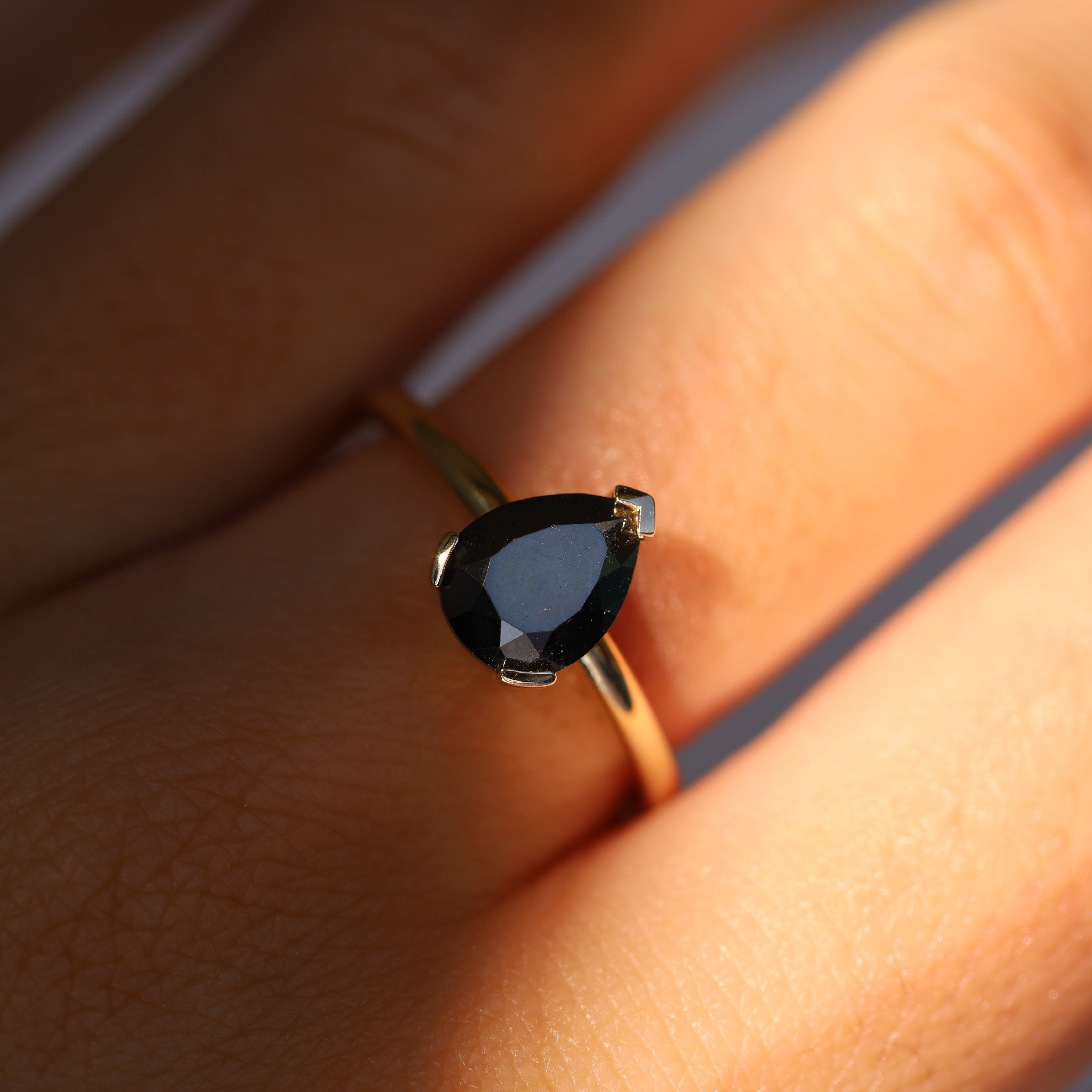 2.22ct Black Diamond Sloane [on hand]