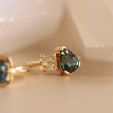 toi et moi ring on a beige background