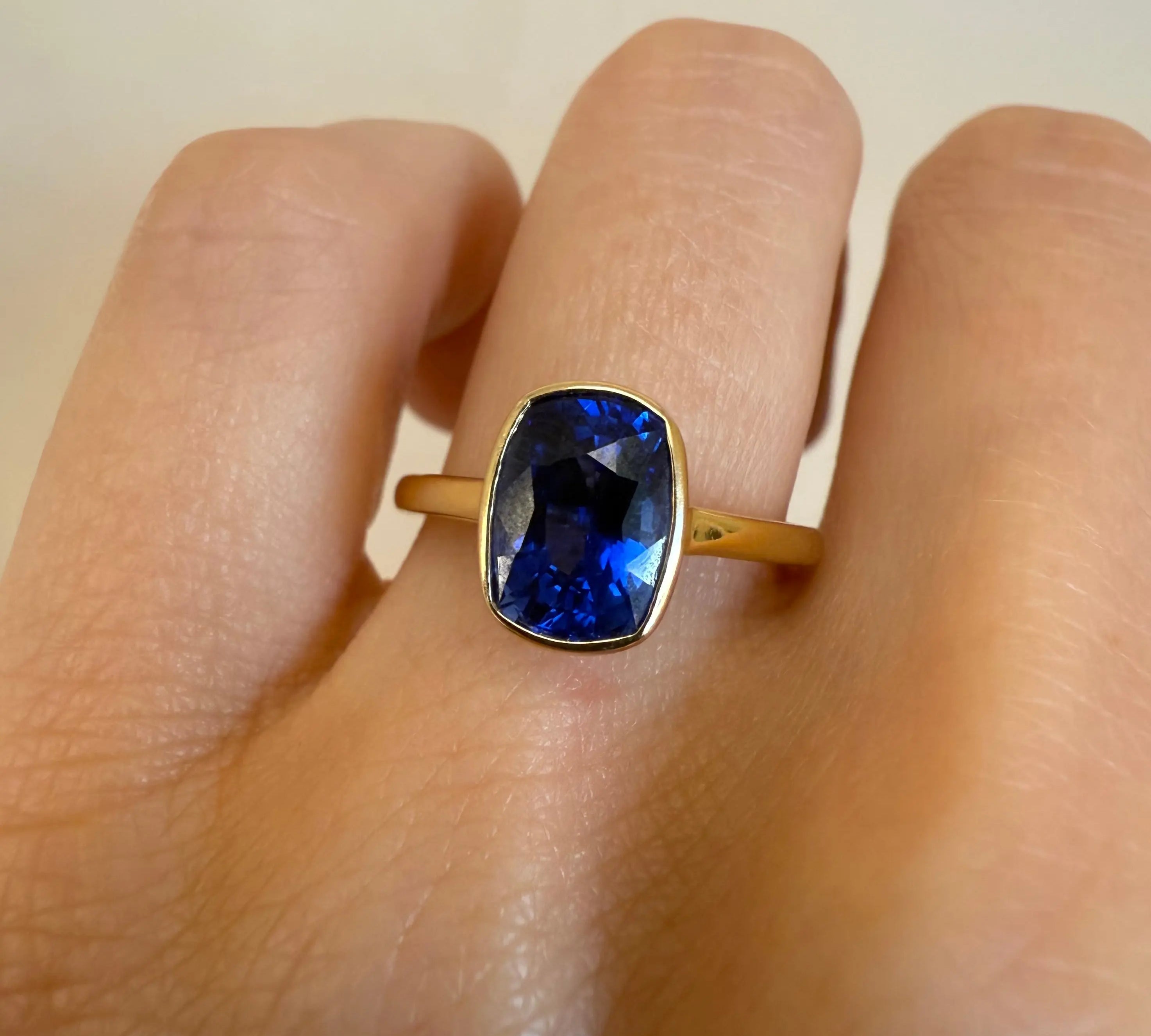 2.75ct Blue Sapphire Cushion Tessa Ring [on hand]