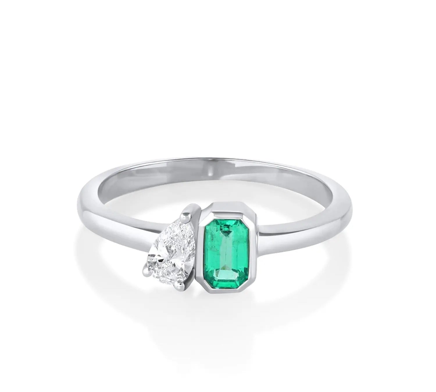 Marrow Fine Jewelry Minuette Collection Clementine Emerald and White Diamond Toi et Moi Engagement Ring [White Gold]