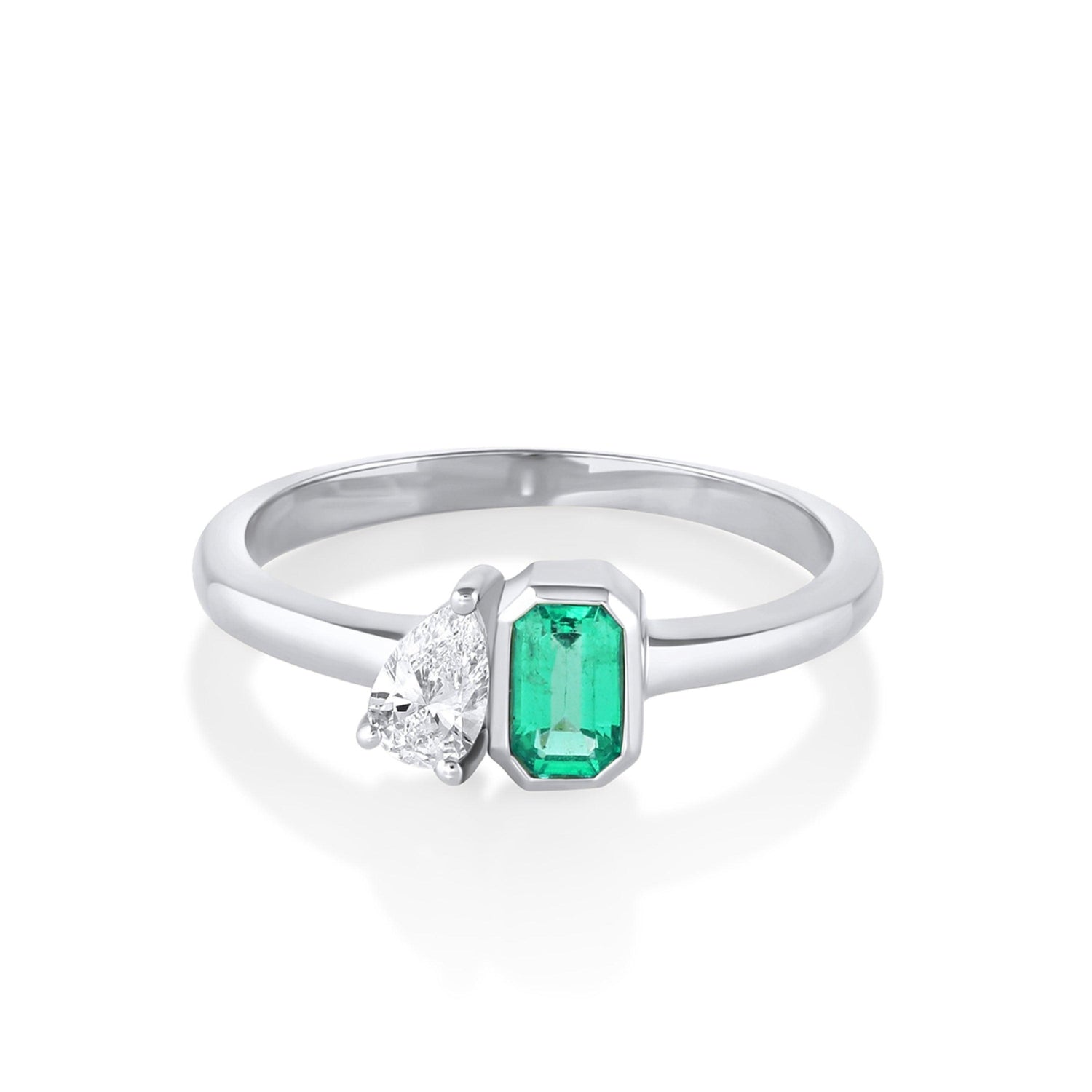 Marrow Fine Jewelry Minuette Collection Clementine Emerald and White Diamond Toi et Moi Engagement Ring [White Gold]