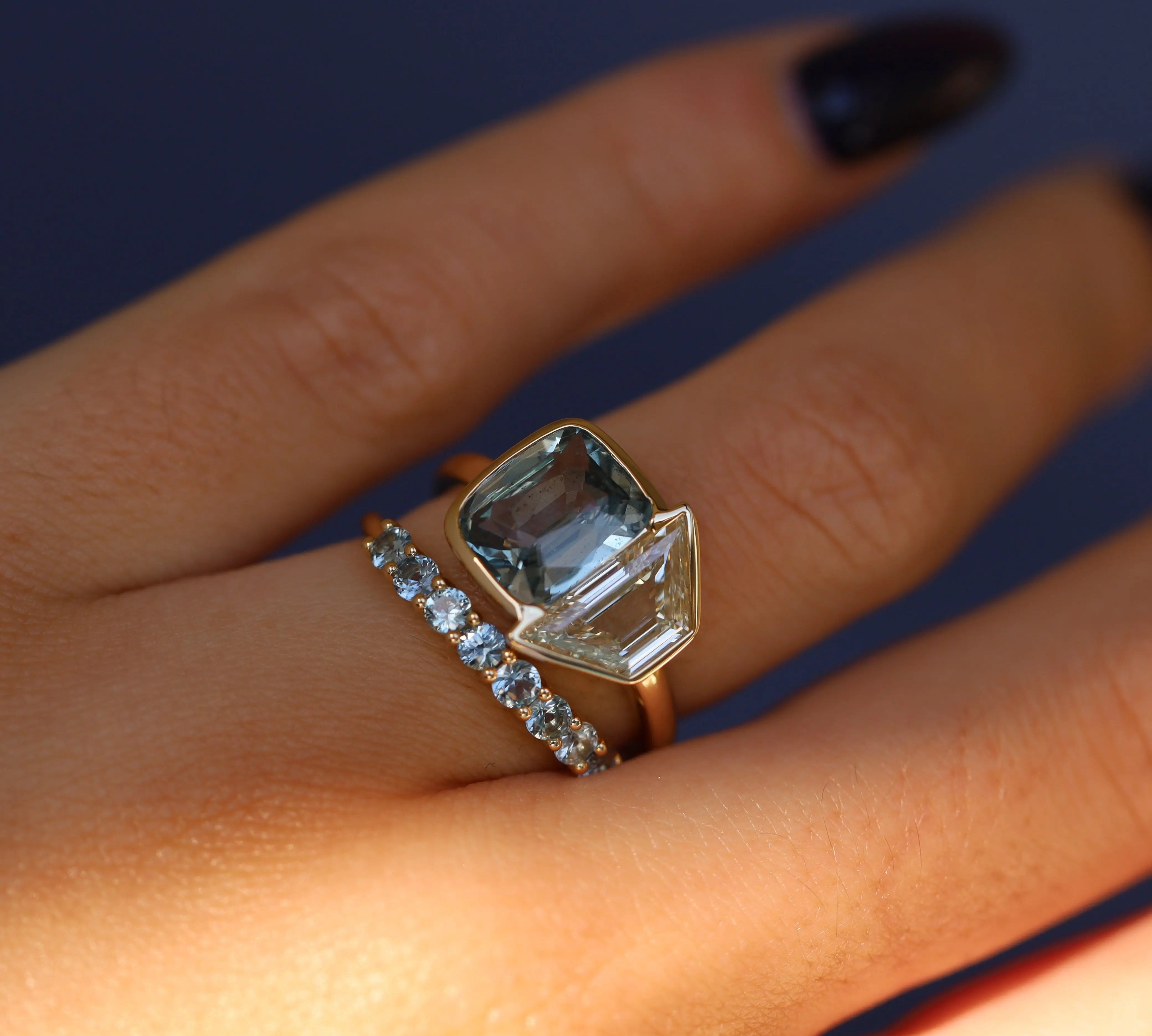 3.08ct Sapphire & 1.55ct Diamond Trapezoid Ring with 0.57tcw Sapphire Tracer Band [on hand]