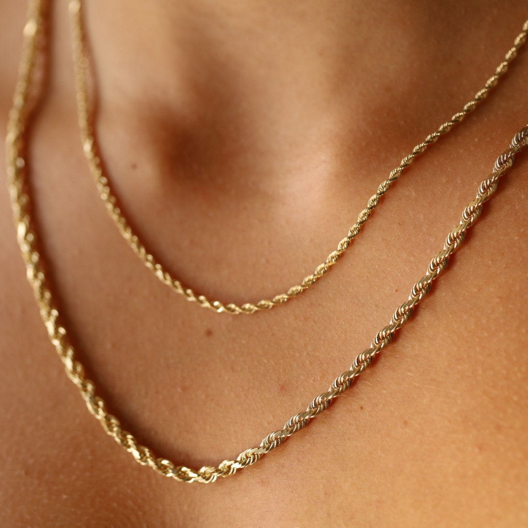 4mm Remi Rope Chain [on neck]