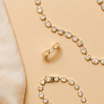 Lisse Eternity Band Flat Lay
