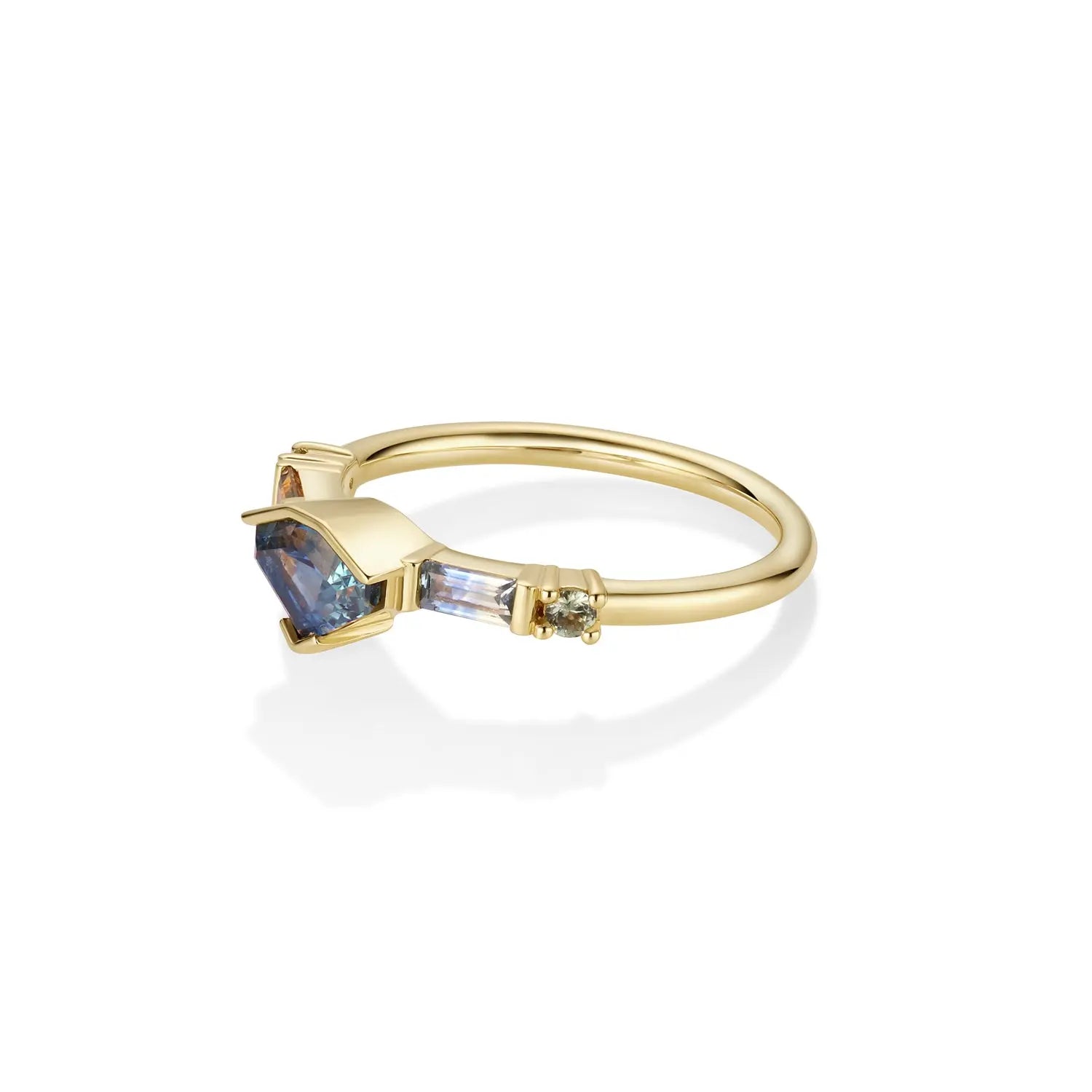 0.93ct Montana Sapphire Shield Linear Band | Yellow Gold | Side View