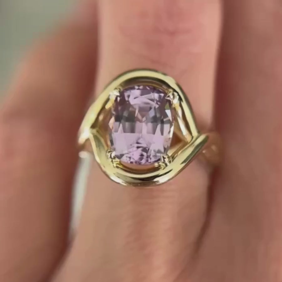 Video of 3.35ct Violet Spinel Marrow x Sammi Florence Ring on hand