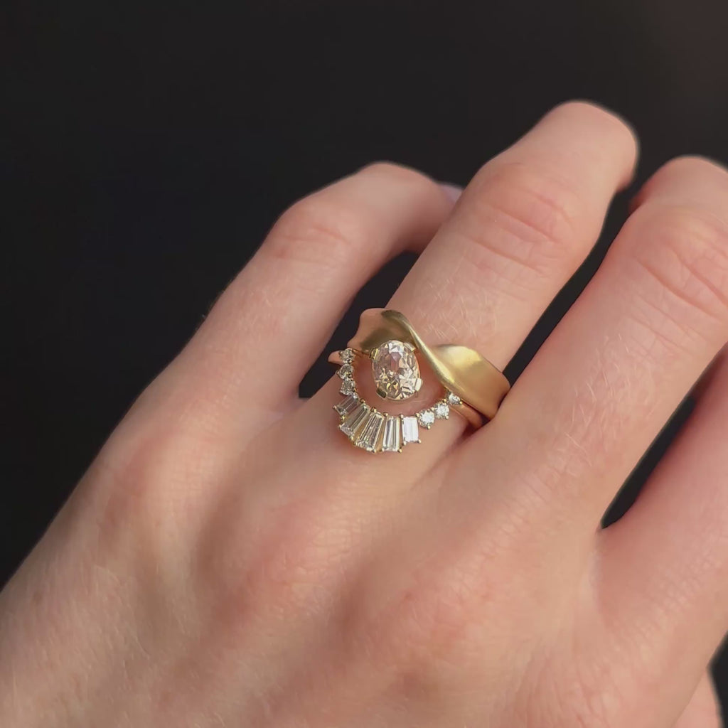 1.18ct Peach Sapphire Twist Ring 