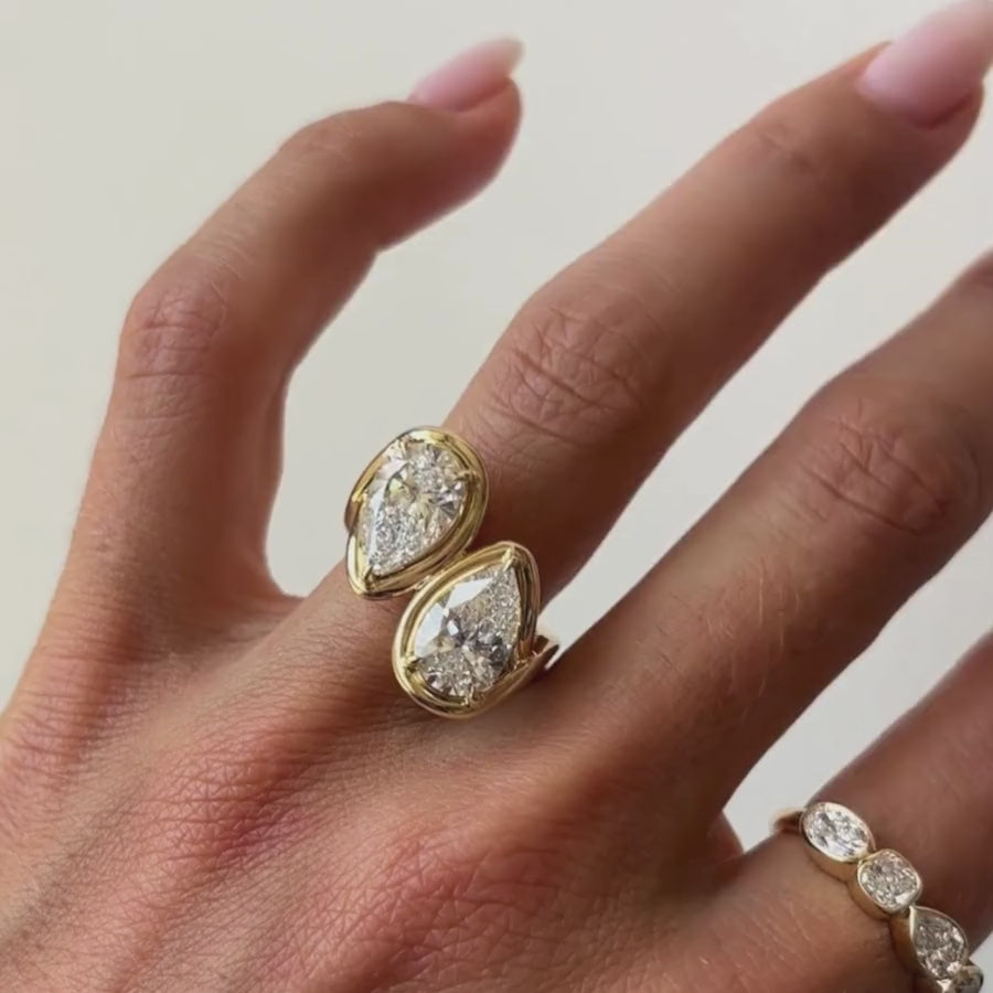 Video of Joanie Bypass Ring on hand