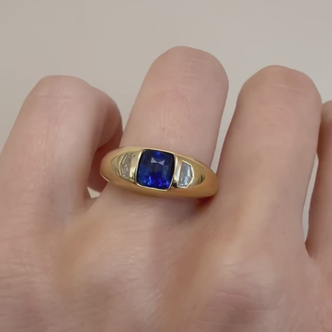 1.58ct Blue Sapphire & White Cadillac Diamond Bombe Ring [on hand]