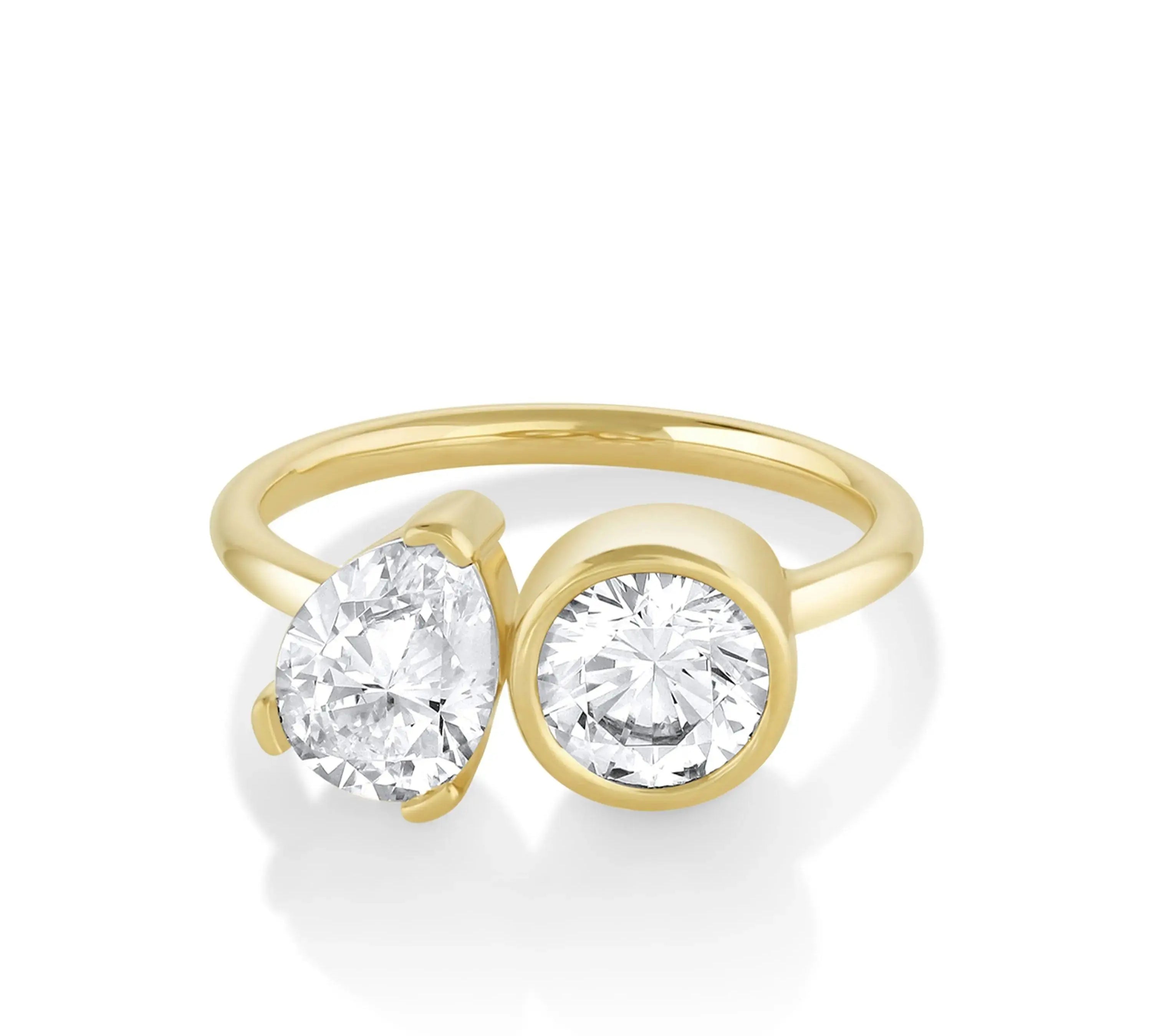 Marrow Fine Jewelry Chloe White Diamond Bezel And Prong Detailing Toi Et Moi Engagement Ring [Yellow Gold]